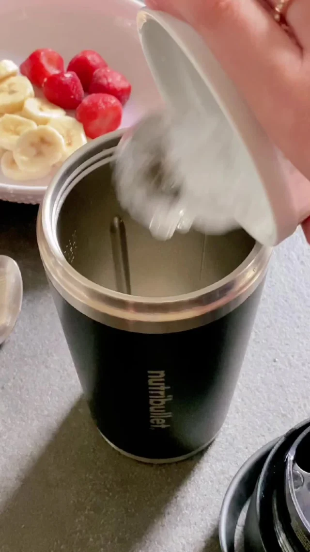 Menos tiempo en la cocina, más tiempo disfrutando el sol ☀️ El truco es nutribullet Flip. Prepara tu desayuno y disfrútalo cuando quieras y donde quieras siempre fresco 🏄⁣
⁣
¿Qué ingredientes le pondrías a tu flip? ¡Comenta abajo! 👇⁣