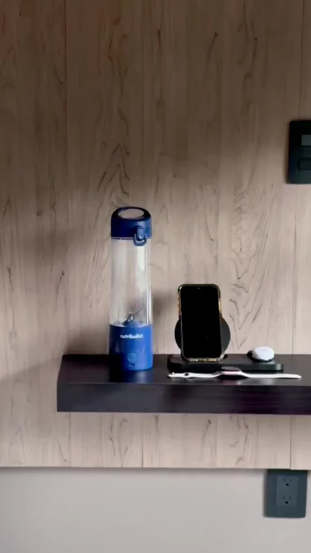 🔋 1 carga = 15+ licuados. De lunes a domingo, acompaña cada momento con tu nutribullet® Portable Blender.⁣
⁣
Descubre tu color favorito: 💚 Light Green 🖤 Black 🩷 Bright Pink 💙 Navy Blue ⁣
⁣
Pequeña, potente y siempre lista para más 🚀🥤⁣