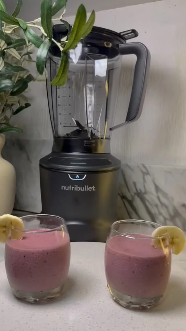 ✨ Un botón, 5 velocidades, 2 vasos… Lo in está en su sencillez. ⁣
⁣
Con nutribullet® SmartSense solo necesitas poner los ingredientes y vualá ✨⁣