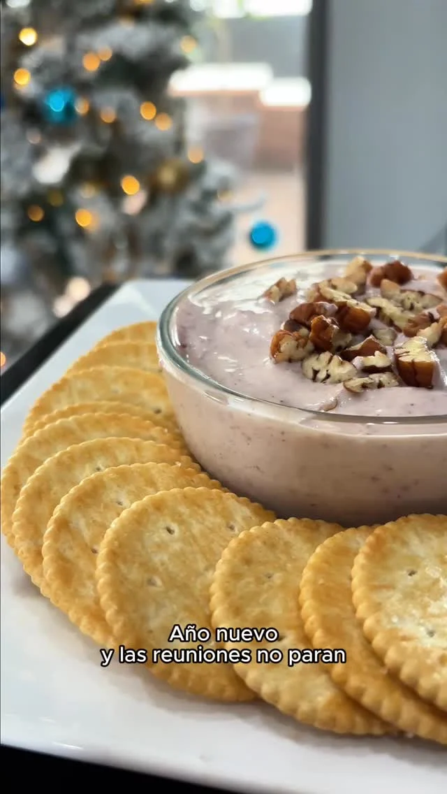 El dip express que salva cualquier reunión🔥⁣
Sólo 5 ingredientes, 30 segundos y tu nutribullet Ultra es todo lo que necesitas para sorprender.⁣
⁣
Te van a pedir la receta así que prepárate ✨⁣