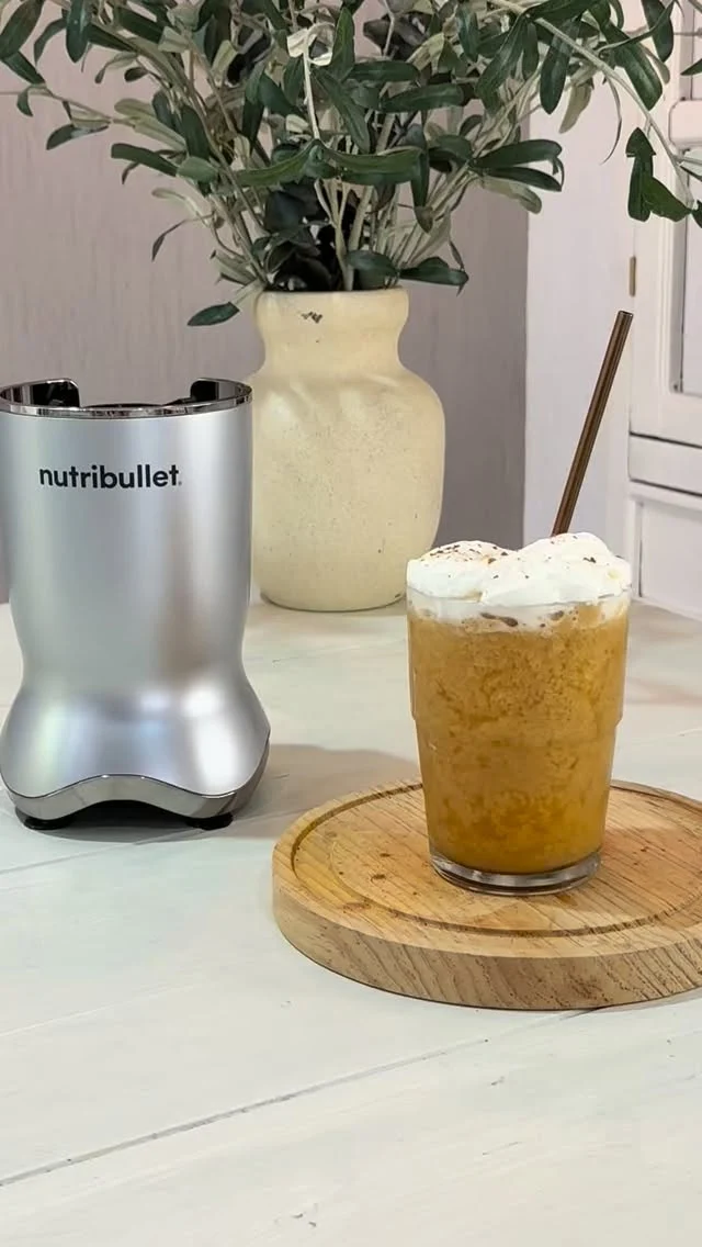 Llegó mi época favorita del año y eso solo significa una cosa: ¡temporada oficial de Pumpkin Spice Frappé con mi nutribullet® Ultra!🎃🍂⁣
 ⁣