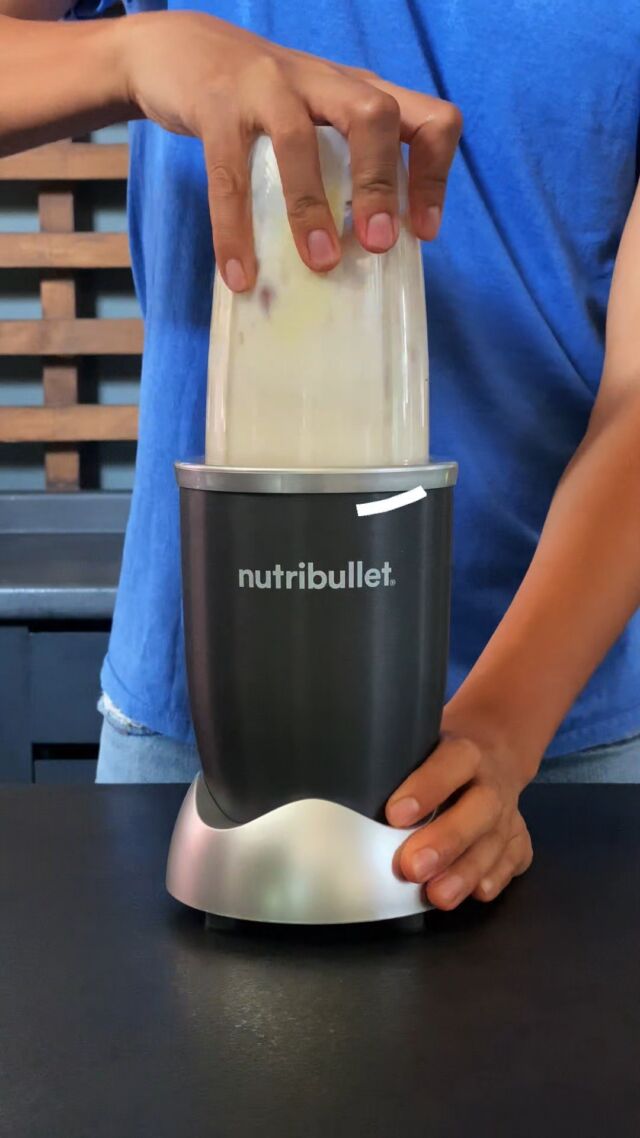 Tu proteína del gym on the go. 💪

Aprovecha al máximo las cualidades de tu nutribullet, y alcanza tus metas, preparando licuados y comidas de forma rápida y práctica. 🏋️🥤🍲

Ingredientes:
1 Scoop de proteína
1 Plátano
2 - 3 cds. de almendra
2- 3 cds. de avena
2 - 3 cds de amaranto
1 taza de leche o agua
Hielo

Sí, así de fácil.