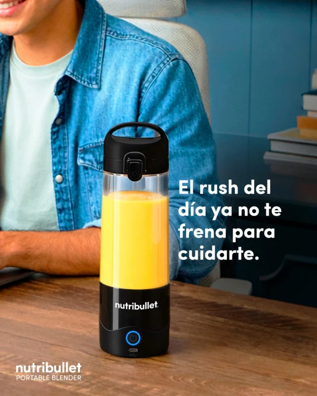 En el ajetreo de la universidad o la oficina, ¿quién dijo que no puedes cuidarte? 🍓🫶🏻⁣
⁣
nutribullet® Portable te acompaña a todos lados para mantener tu energía con la mejor nutrición de por medio. 🌤️ ⁣